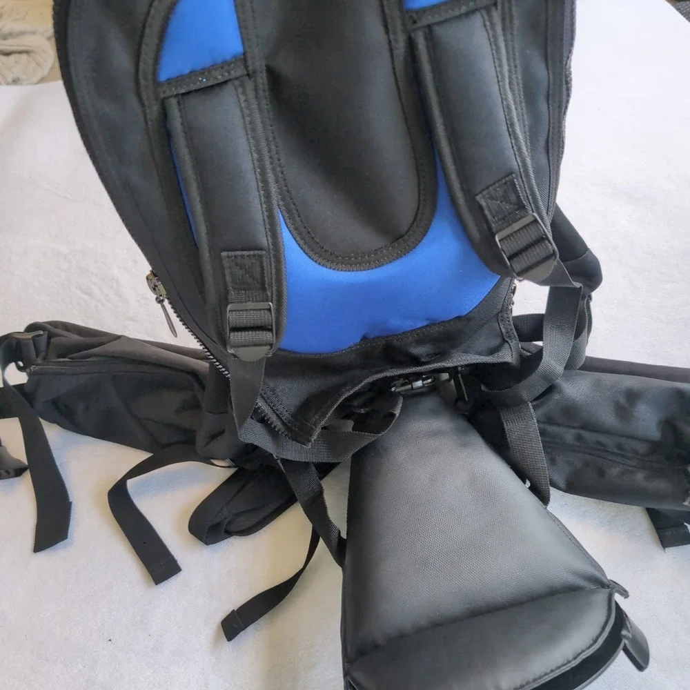 Freeloader Child Carrier with Saddle Seat Hiking Travel Seat 25-80 lbs Backpack